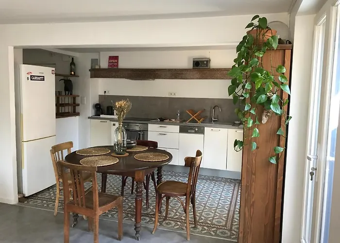 Climatise Avec Terrasse Apartment